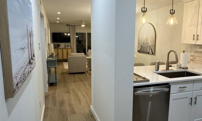 Rehoboth Beach Condo | Beachaven Condo. Newly renovated in '24. On-site pool, screened balcony, 5beds.