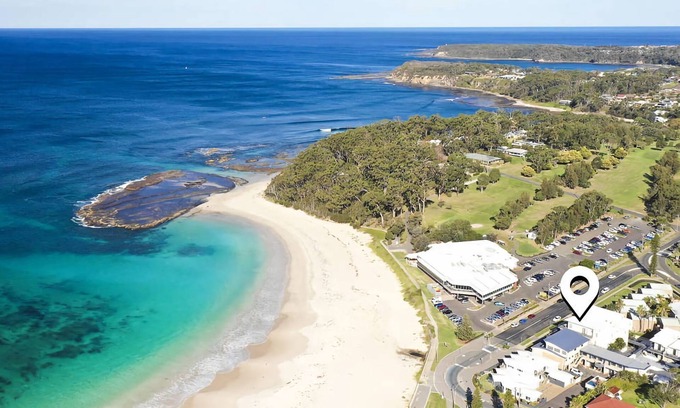 Mollymook Apartment | Beachfront 2 - Steps away from the prestine waters of Mollymook Beach