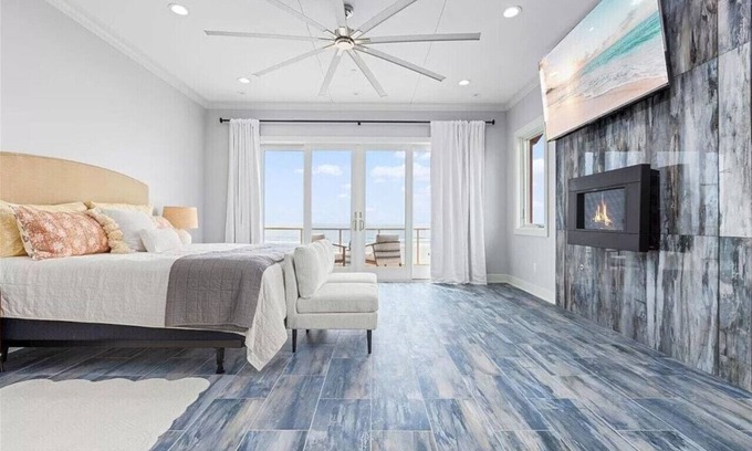 Atlantic City House | Beachfront 4BR/4.5BA Designer Home w/Hot Tub