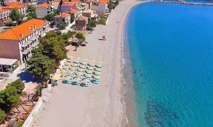Paralio Astros House | Beachfront Astros Villa - Dukes Seaside Escape