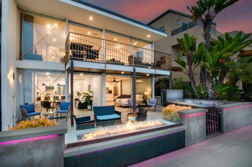 Central Mission Beach Apartment | Beachfront Bliss Cozy 1BR Condo with Shared Perks