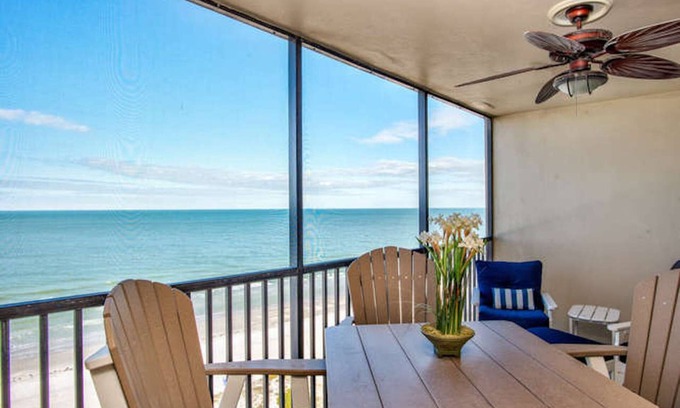 Indian Rocks Beach Condo | Beachfront Condo with Spectacular Gulf Sunsets! Minimum 3-4 month stay Jan-April