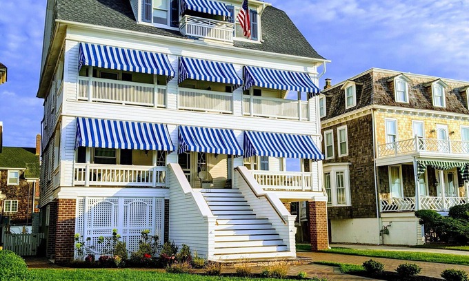 Cape May House | Beachfront, close to everything