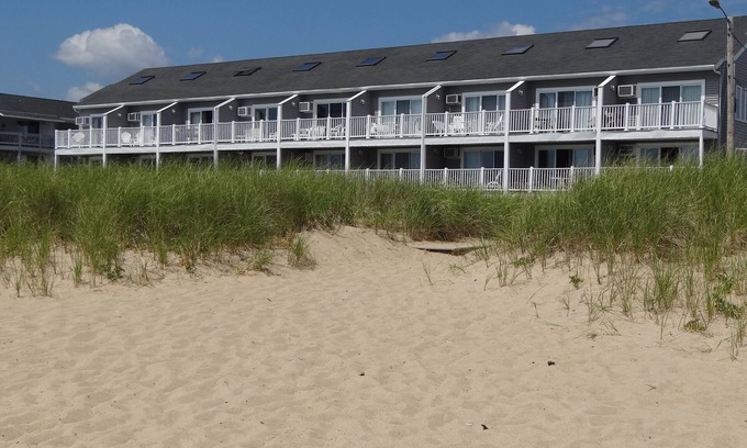 Ocean Park Condo | BEACHFRONT CONDO OLD ORCHARD BEACH MAINE