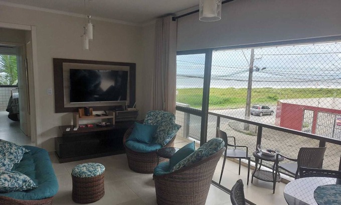 Matinhos Apartment | Beachfront comfort with balconies and barbecue for families (6 people) and pets