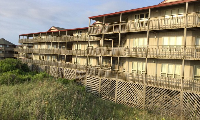 Kill Devil Hills Condo | Beachfront Condo @ Outer Banks Beach Club, 3Pools, closest to beach, & shops