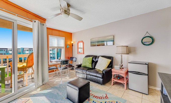 Morehead City Condo | Beachfront condo with indoor/outdoor pools, hot tubs, waterslide, & putt-putt