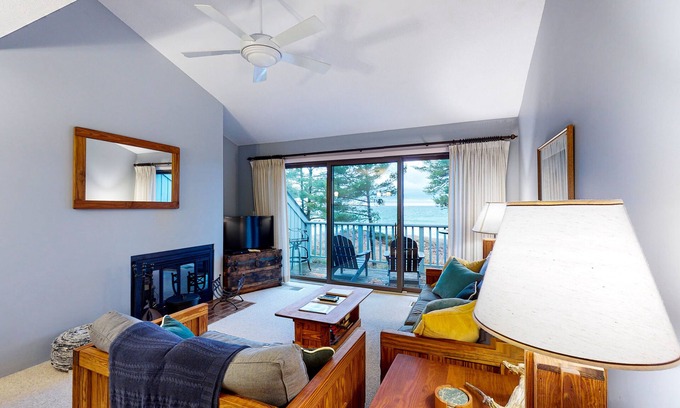 Glen Arbor Condo | Beachfront condo with beach access, fireplace, balcony, washer/dryer & views