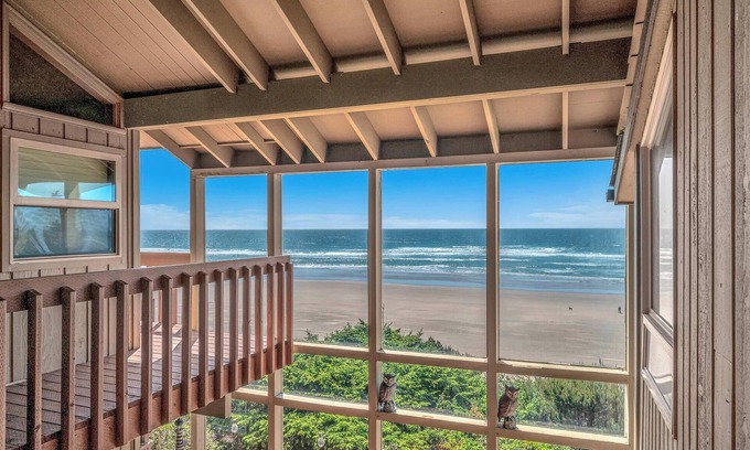 Seal Rock House | Beachfront Cottage with Easy Beach Access in the Heart of Seal Rock