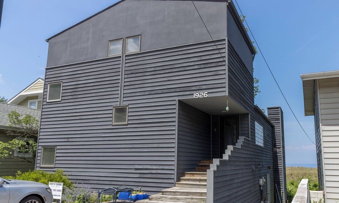 Michigan City House | Beachfront Family Friendly Lake Michigan Retreat