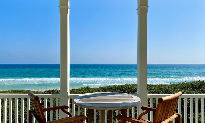 Seaside House | Beachfront Honeymoon Cottage in Seaside, Fl! Gulf Views - 2 Adult Bikes!