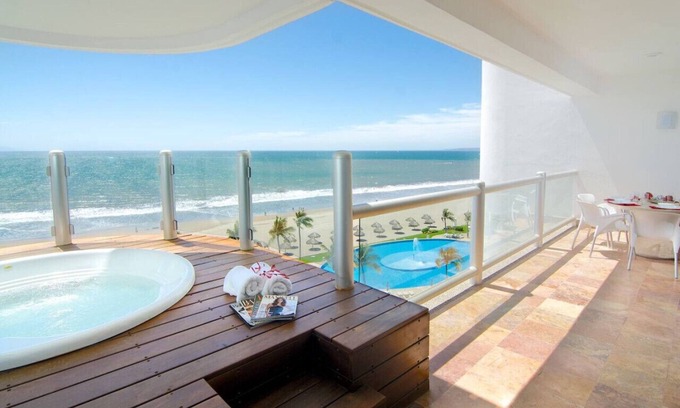 Nuevo Vallarta Apartment | Beachfront Luxury Condo