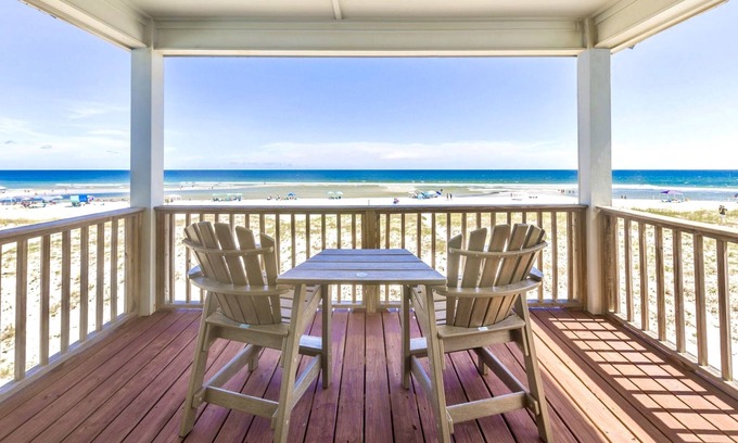 Gulf Shores House | Beachfront-Pet Friendly-2 Mstr Suites-Large Deck-Water Views