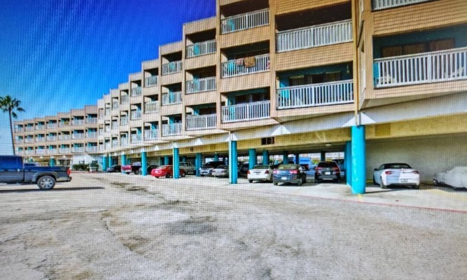 North Beach Condo | Beachfront remodeled Condo North Beach Sleeps 6