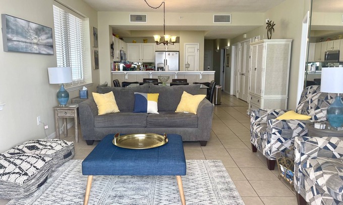 Navarre Beach Condo | π΄ BEACHFRONT! RES'D GARAGE PRKNG, 2 BEACH CHAIRS &1 UMBRELLA for your stay! π
