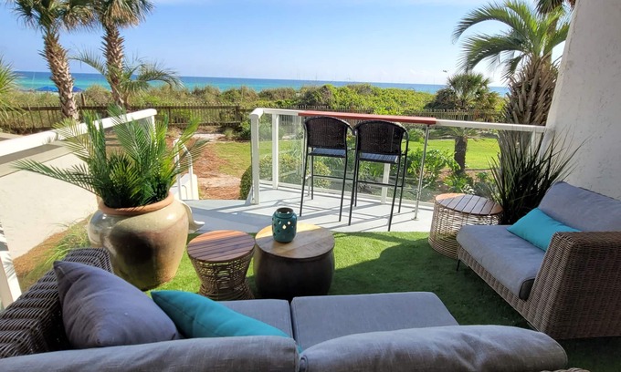 Sandestin Condo | Beachfront Sandestin, View Ocean/Beach, New Rmdld interior, mod decor greenspace