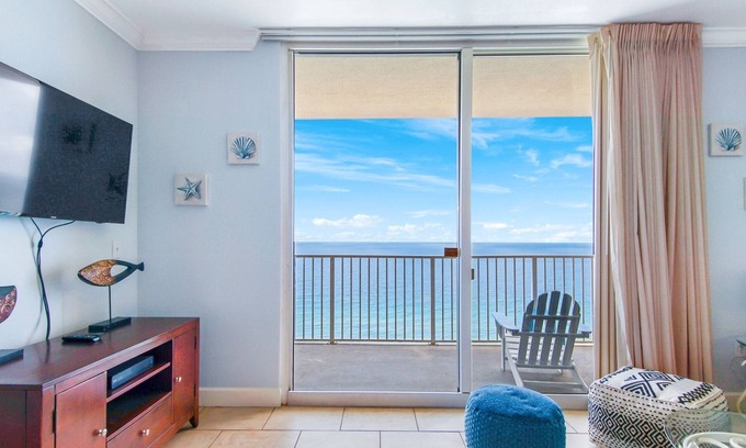 Panama City Beach Condo | Beachfront Spacious Cozy Condo - Pools & Hot Hub & Spa - Walk to Pier Park