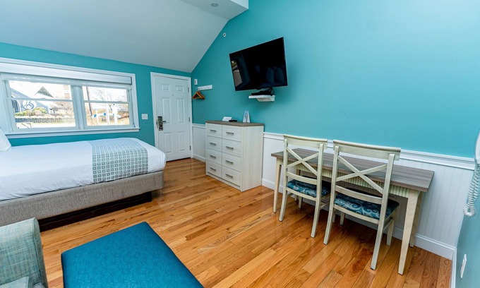 West Harwich Apartment | Beachfront Studio in Dennis Port w/Kitchenette