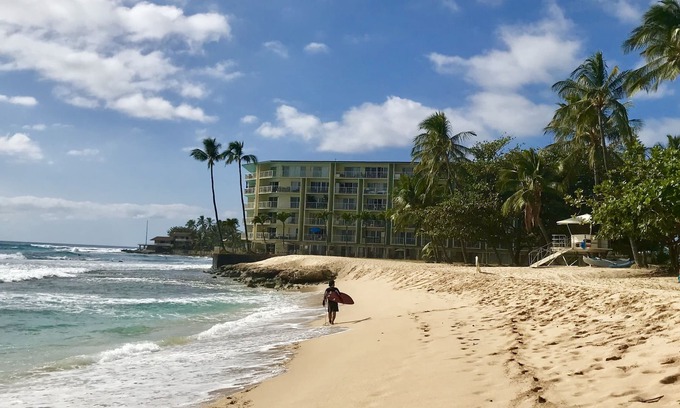 Makaha Apartment | Beachfront, Surfing, Completely Renovated