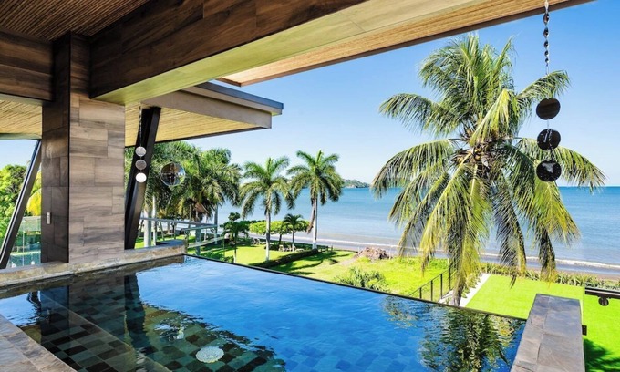 Potrero Villa | Beachfront Villa w/Breakfast & Housekeeping