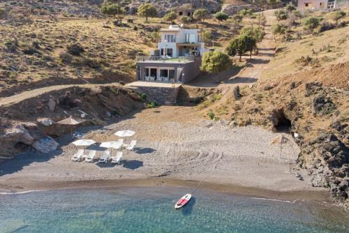 Faistos Villa | Beachfront Villa Kyma - Your own Private paradise