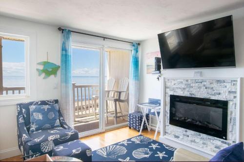 North Truro House | Beachfront with Stunning Views