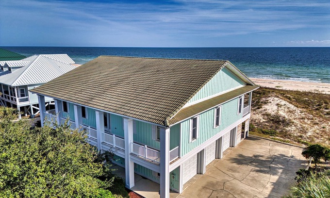 St. George Island House | Beachin It Right 5 BR Beach Front Private Home in The Plantation