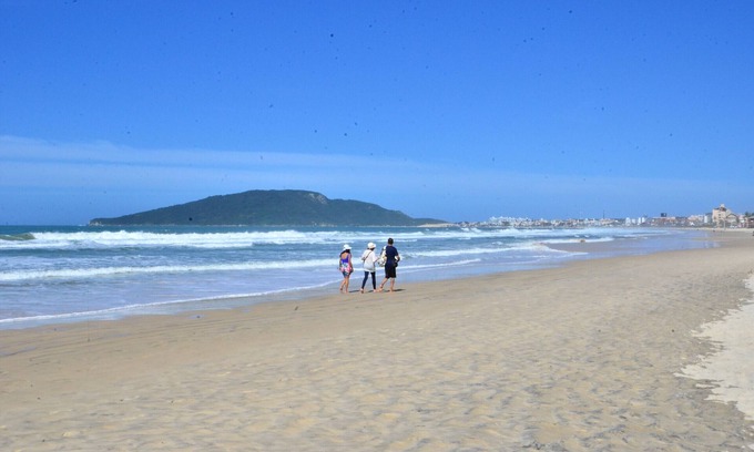 Ingleses Norte Apartment | BeachOffice 2 blocks from the Sea in InglesesN1023