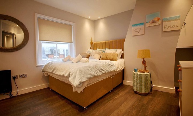 Weymouth Apartment | Beachside Family Flat, Central Weymouth