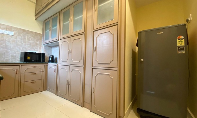 Visakhapatnam Apartment | Beachside Getaway:Fully furnished 2BHK, Modern Amenities, WiFi, 200m to sea