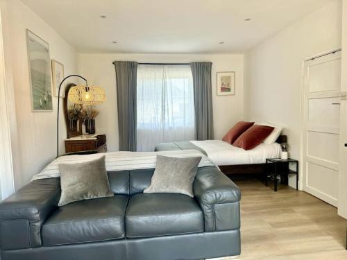 Birchington Apartment | Beachside Studio With Courtyard