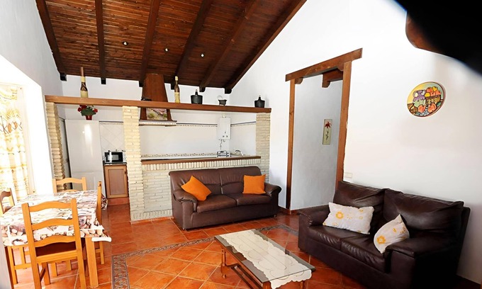 El Palmar Villa | Beachside vila only for families and couples