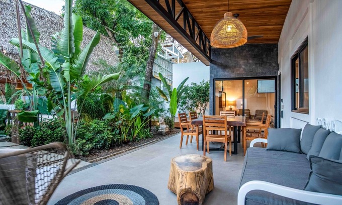 Nosara House | BEACHSIDE Villas 2 bd, POOL & TROPICAL RANCHO