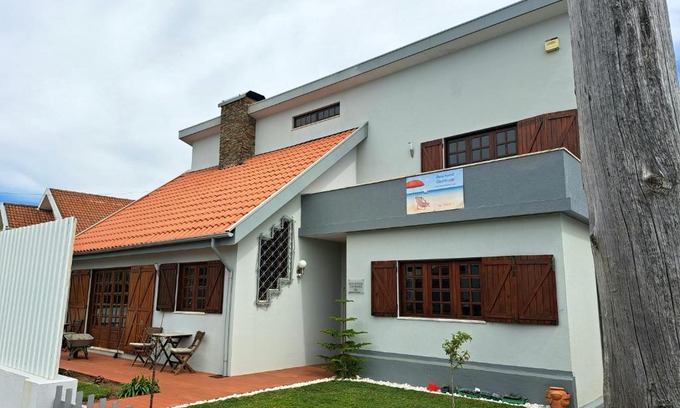 Esmoriz Bed & Breakfast | Beachwalk guesthouse