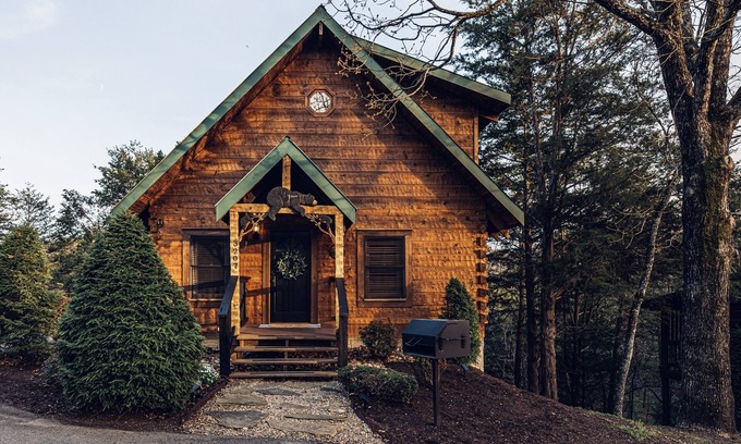Pigeon Forge Cabin | Bear Cavern *Minutes to Main Pigeon Forge Pkwy*