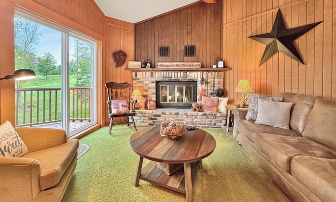 Hill City Villa | Bear Hills Retreat with Scenic Fairway Views