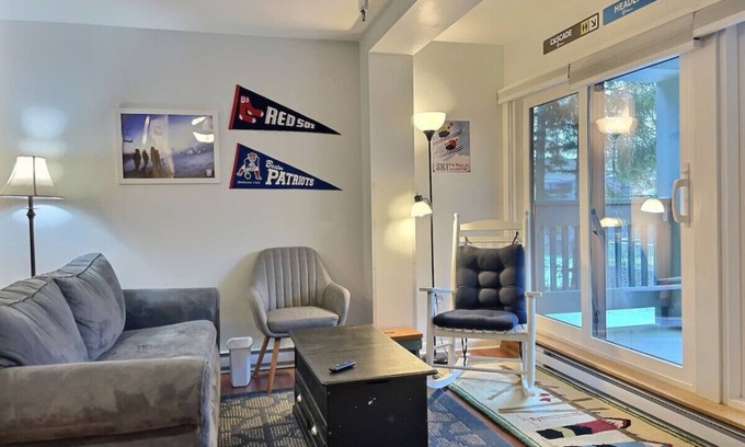 Killington Apartment | Bearitime Lodge Pool, AC, Hot Tub, Close to Resort