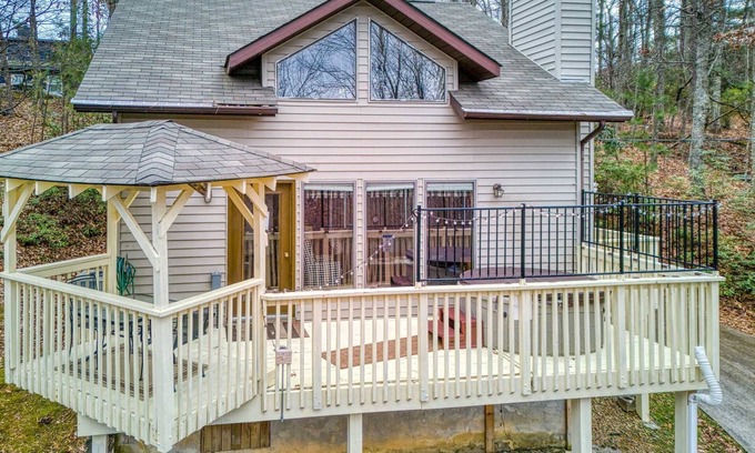 Chalet Village House | Bearly Makin' It II