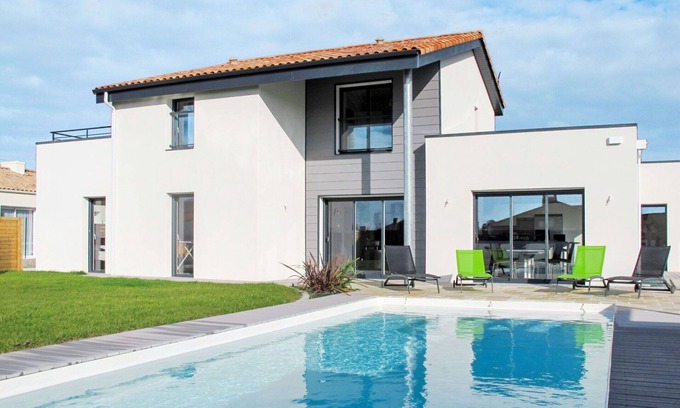 Saint-Gilles-Croix-de-Vie Apartment | Beautiful apartment for 4 guests with WIFI, pool, TV and terrace