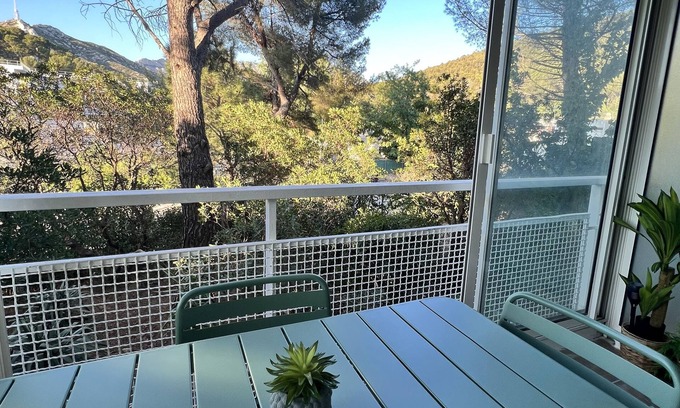 Le Redon Apartment | Beau t2 Avec Piscine et Balcon Parking ,proches Calanques