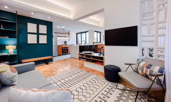 Ipanema Apartment | Beautiful renovated apartment with a sunroom