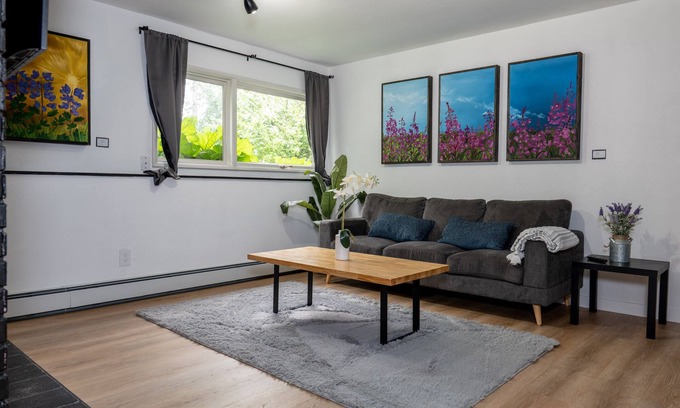 Tudor Area Apartment | "Beauties of Alaska" - Peaceful Home and Garden