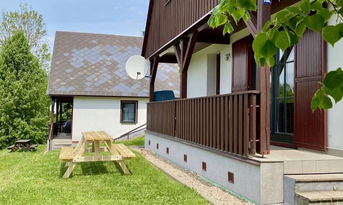 Rudnik u Vrchlabi House | Beautiful private villa for 6 guests with pool, WIFI, TV, terrace, pets allowed and parking