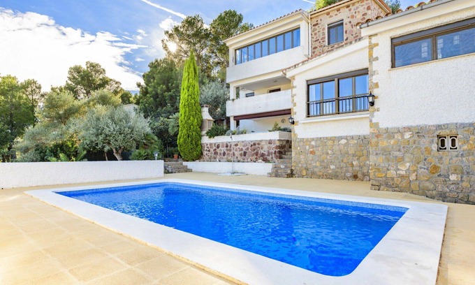 Oropesa del Mar Villa | Beautiful apartment in villa for 4 guests with WIFI, pool, A/C, TV and terrace