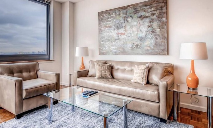 Hudson Exchange Apartment | Beautiful 2BR | NYC Skyline Views | Jersey City Waterfront by GLS