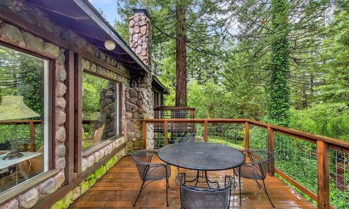 Sebastopol House | Beautiful 3,000 SF Castle in the Vineyards