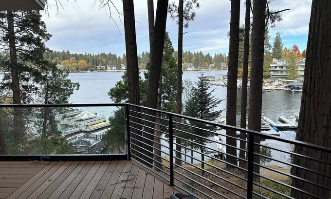 Lake Arrowhead Cottage | Beautiful 3-bedroom newly renovated Lake Front Home Lake Arrowhead all amenities