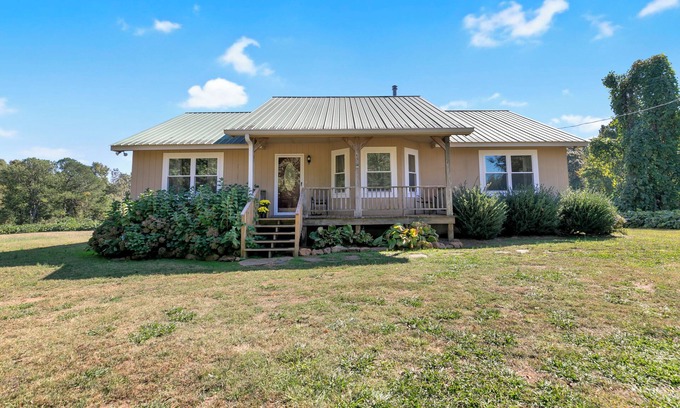 Ranburne House | Beautiful 3-bedroom quiet country house in Ranburne, Alabama