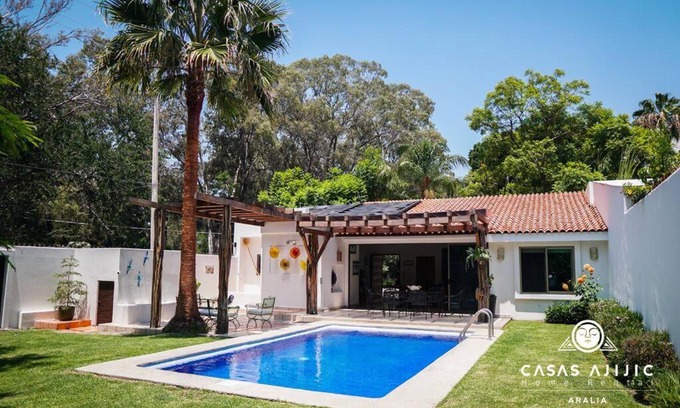 San Antonio Tlayacapan Villa | Beautiful 3 Bedroom Villa with Free Parking in La Floresta, Ajijic