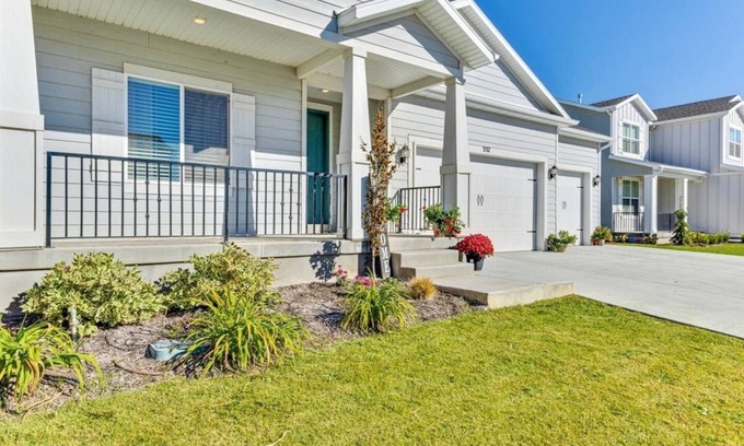 Orem House | Beautiful 3 bedrooms w/Waffles and Pets Welcome!
